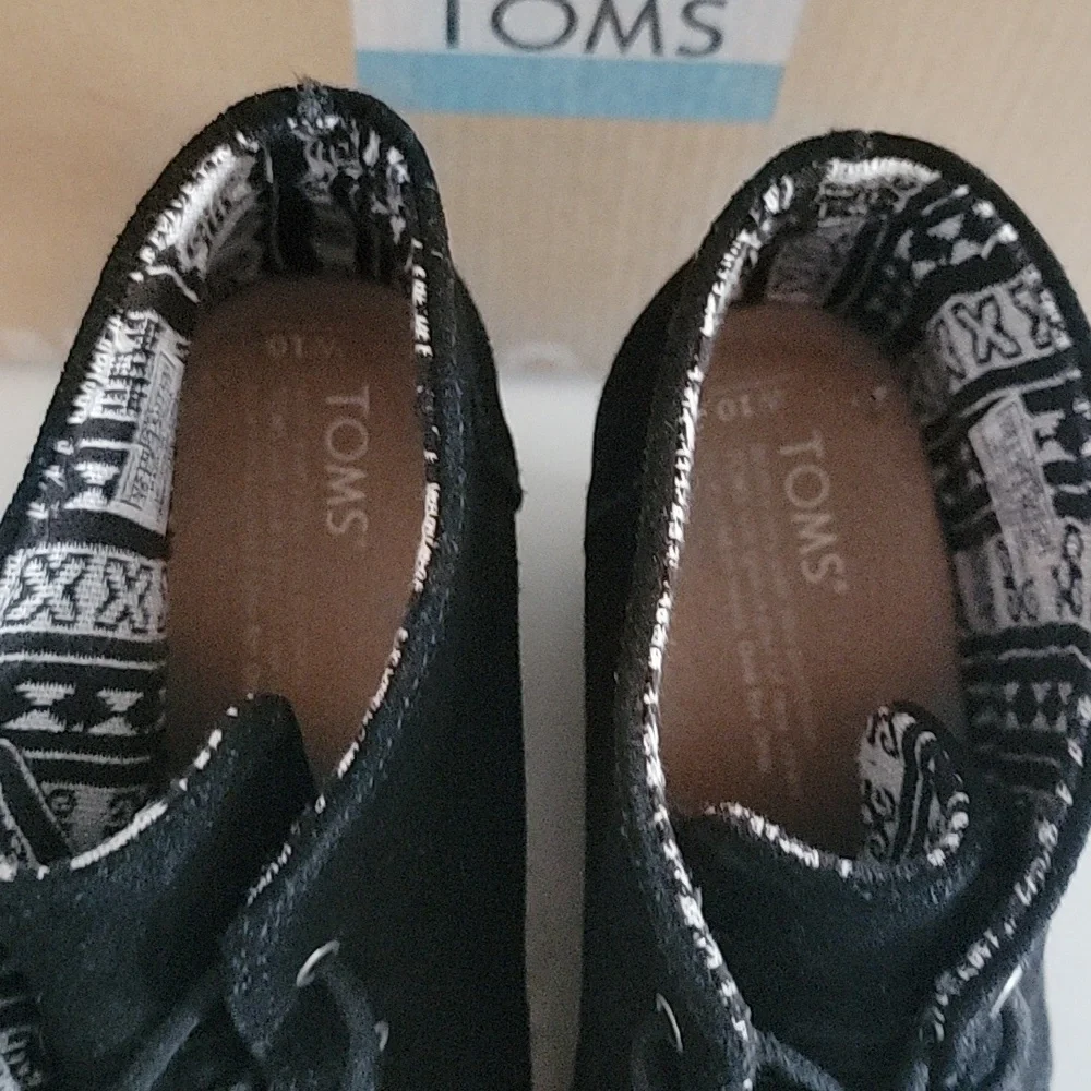 Toms Black Suede Women's Boots Desert Wedge Shoes 10